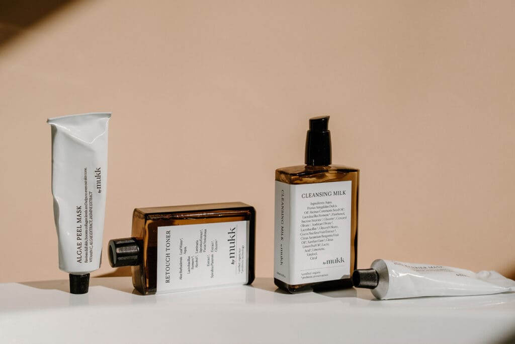 by mukk - Skincare. Ilu Hub - Natural & Organic Skincare Products & Makeup